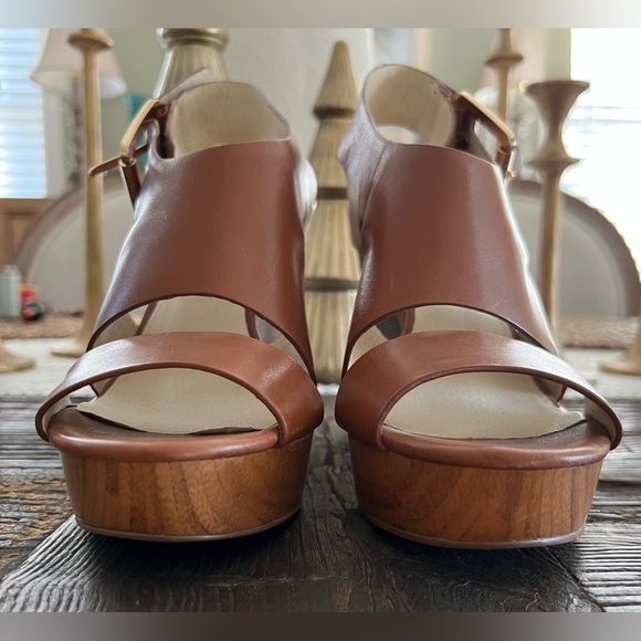 MICHAEL Michael Kors cut out brown sandals Size 7.5 - Picture 3 of 6